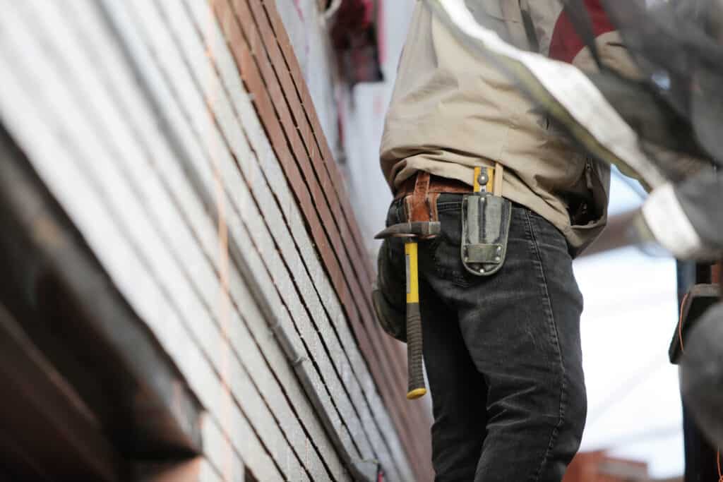 roofers toolbelt; roofing tools